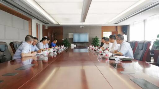 哈电集团党委书记、董事长斯泽夫带队拜访贵州金元。