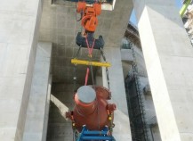 田湾核电站7号机组反应堆厂房首台主泵泵壳开始引入
