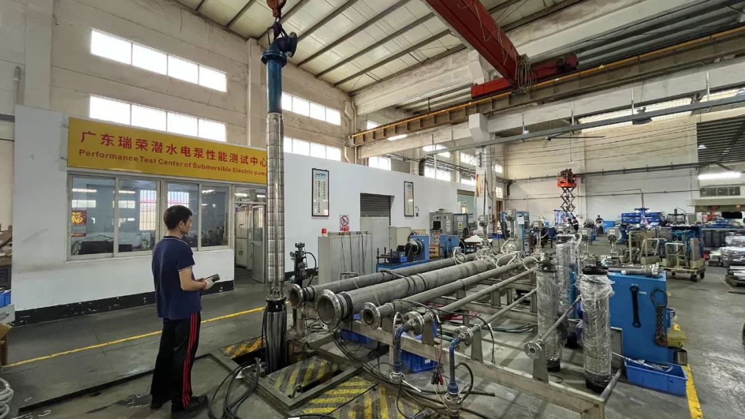 效率达88.2%！瑞荣泵业成功完成10SP全不锈钢潜水泵生产测试工作